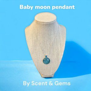Scent & Gems, Baby moon pendant